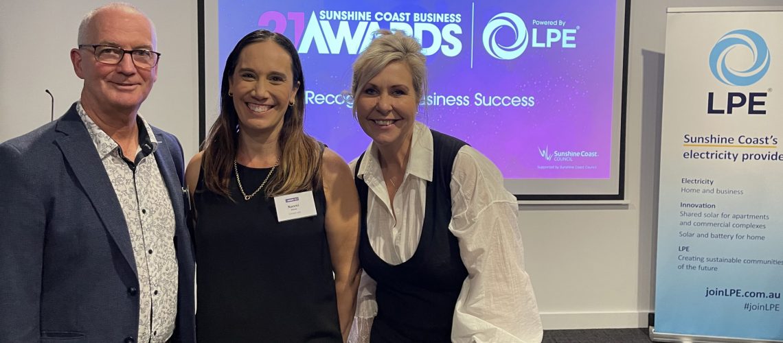 Sunshine-Coast-Business-Awards-head-of-judges-Bruce-Williams-2019-winner-Naomi-Campbell-from-Concepts-Lab-and-Awards-chair-Jennifer-Swaine-photo-by-Reflected-Image-PR